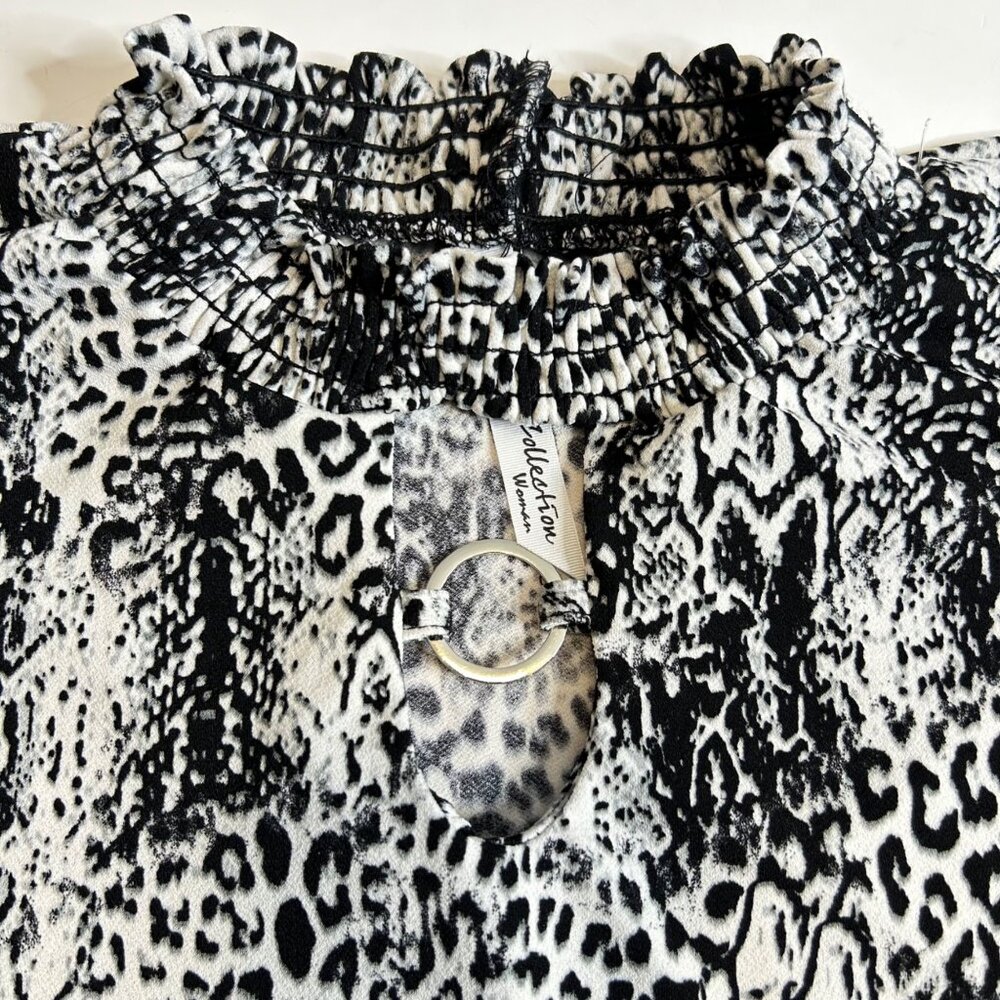 NY Women Collection Black and White Animal Print Front Keyhole 1X Blouse - Picture 3 of 13